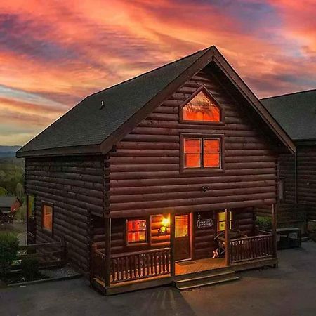 Villa New Majestic 5 Star Amazing View, Pool, Hot Tub! Pigeon Forge Esterno foto